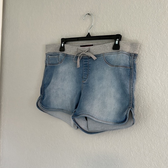 Lounge shorts - Picture 2 of 6